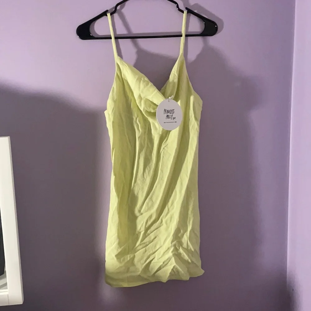 Dress - Picture 3 of 3